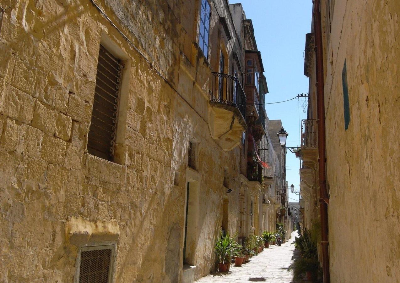 Charming 17Th Cent House Of Character In The Famous 3 Cities, Right Next To Valletta Cospicua Kültér fotó